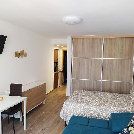 Recién reformado, Fire Stick Amazon, Wifi, 2 pers, Céntrico, 20 m Playa Appartamento Torremolinos Esterno foto