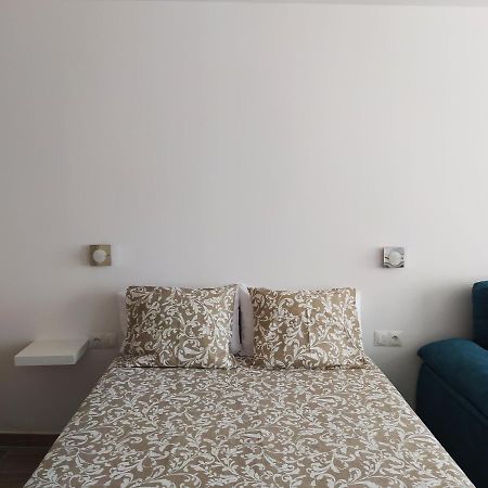 Recién reformado, Fire Stick Amazon, Wifi, 2 pers, Céntrico, 20 m Playa Appartamento Torremolinos Esterno foto