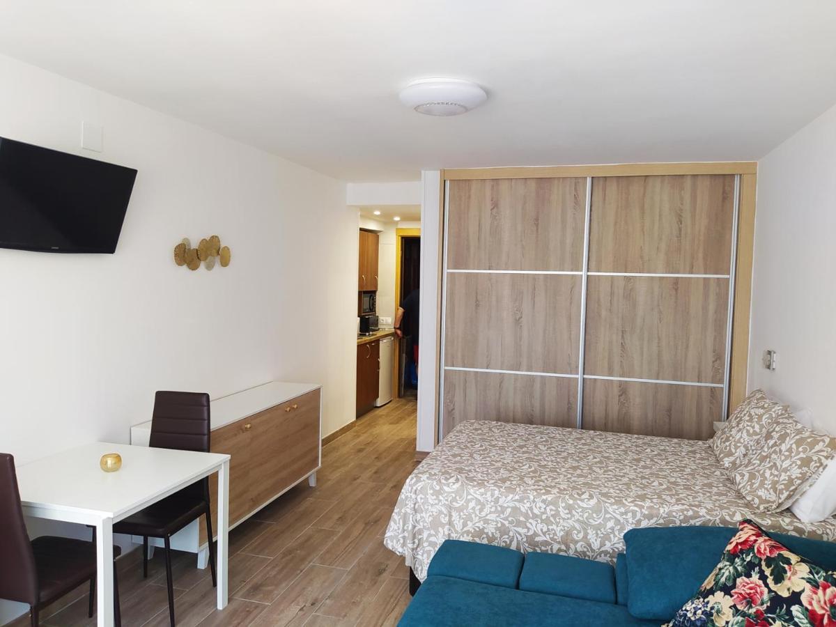 Recién reformado, Fire Stick Amazon, Wifi, 2 pers, Céntrico, 20 m Playa Appartamento Torremolinos Esterno foto